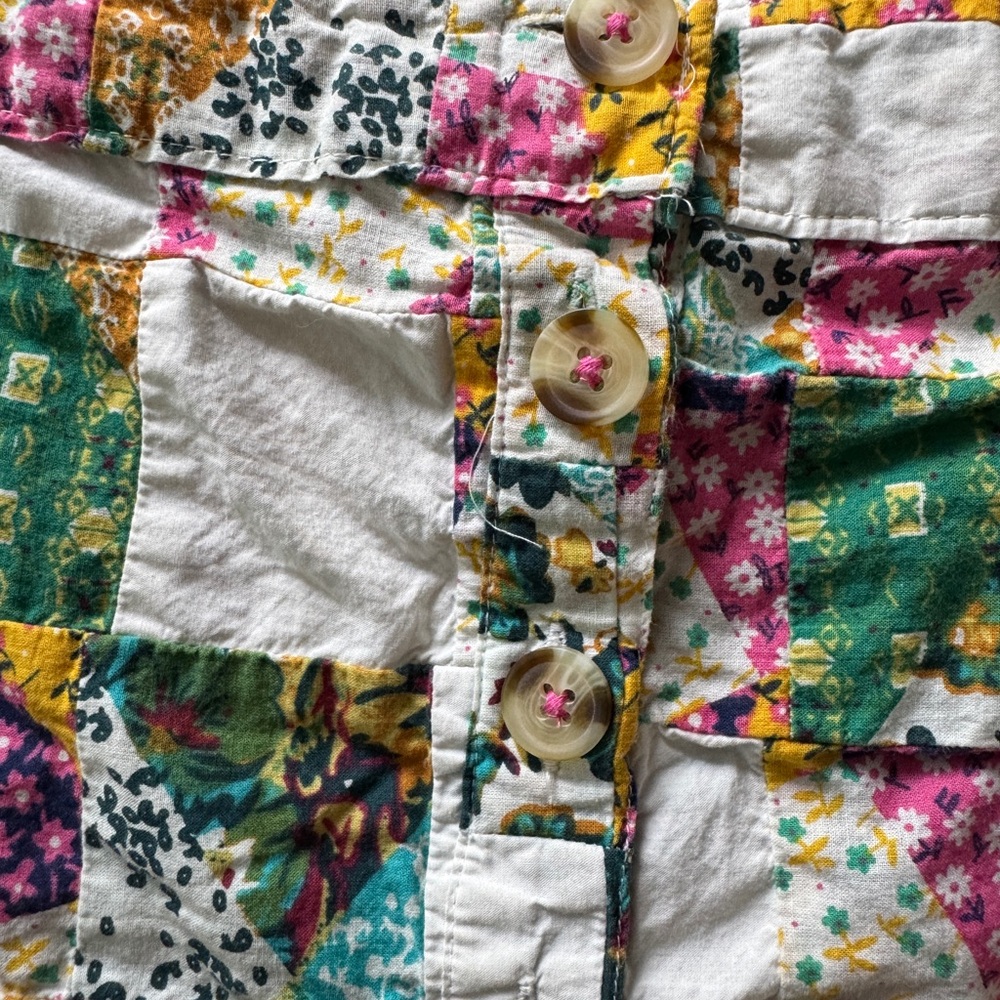 Pilcro - 🧵 Colorful Patchwork Button swing top - Picture 2 of 7
